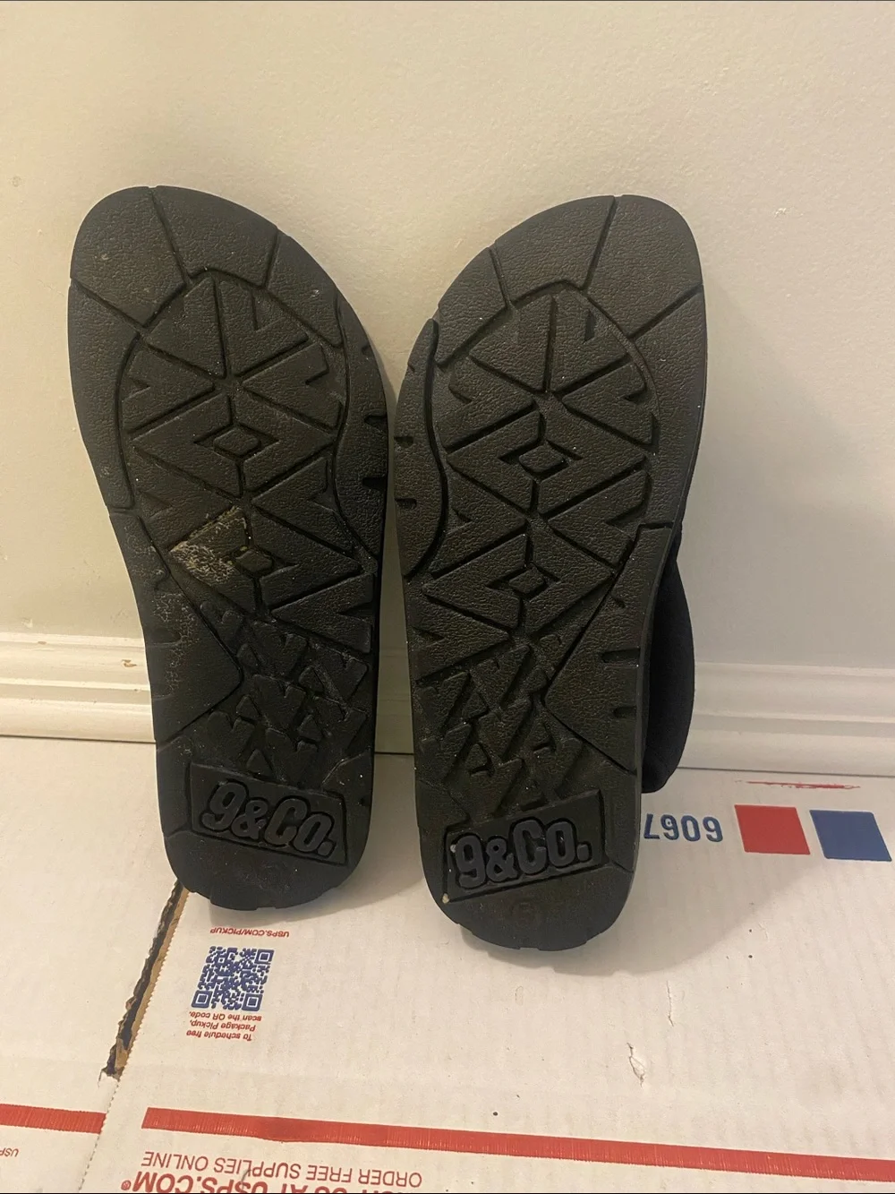 9&Co size 7 Sandals good condition